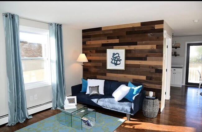 Sala de estar - 112 Bridgham St