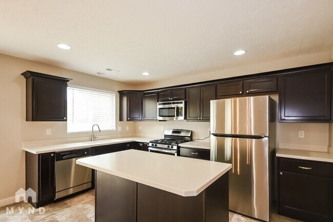 Foto del edificio - 961 Stonehaven Dr