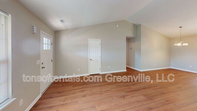 Foto del edificio - 535 Pleasant Breezes Way