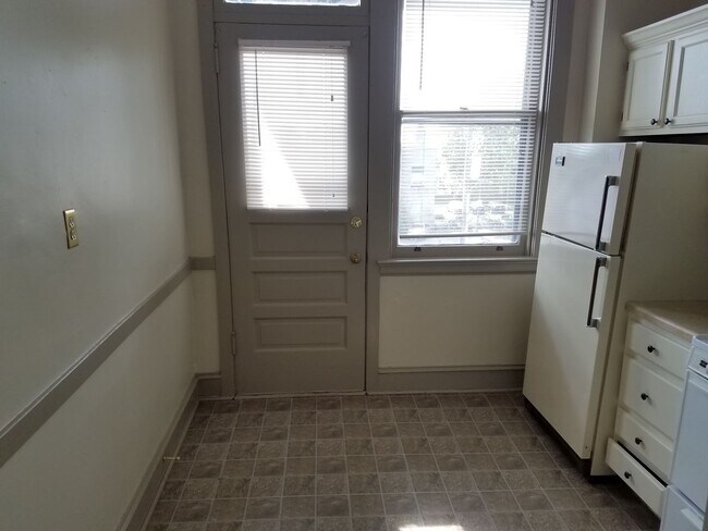Foto del edificio - 247 N Duke St