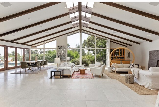 Building Photo - 20815 Big Rock Dr