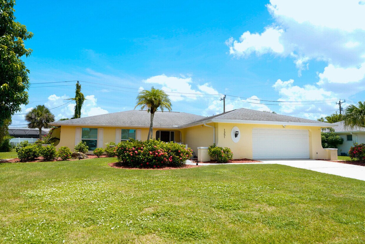 Foto principal - 1351 Oaklawn Ct