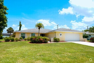 Building Photo - 1351 Oaklawn Ct