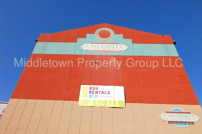 Primary Photo - 1501 W University Ave