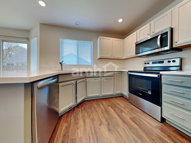 Foto del edificio - 16615 Greenleaf Ave SE