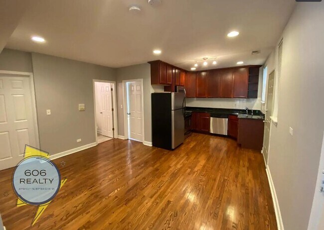 Foto del edificio - 6500 N Washtenaw Ave