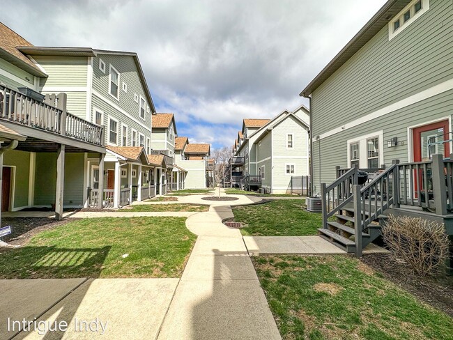 Building Photo - 2 br, 2 bath House - 2235 N Scioto St