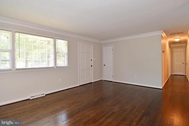 Building Photo - 8800 McNair Dr