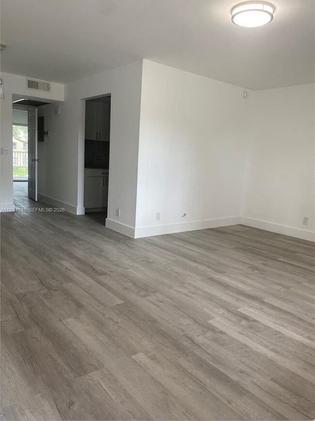 Building Photo - 13455 SW 9th Ct