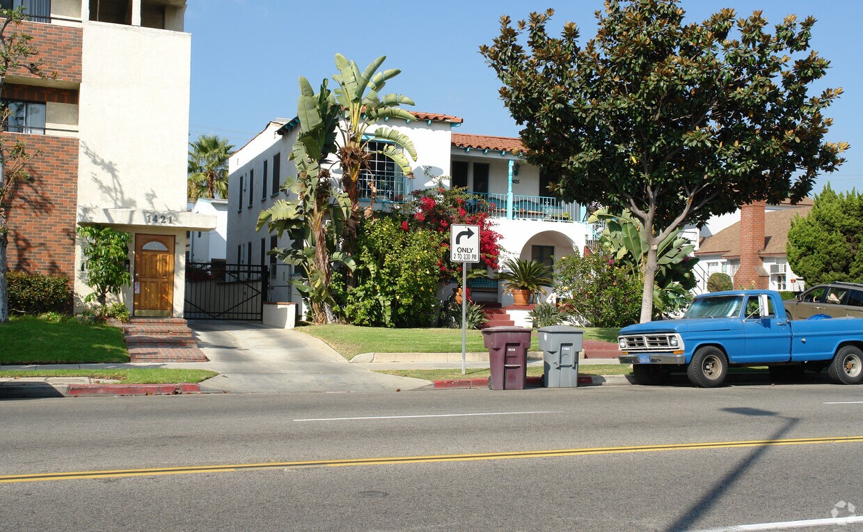 Foto del edificio - 1425 E Broadway