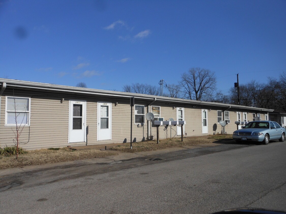 2805 Herbert St, Granite City, IL 62040 Condo for Rent in Granite