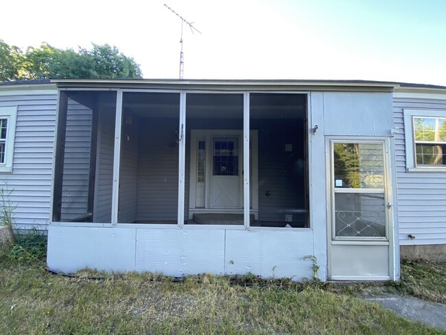 Foto del edificio - 4640 Wakefield Ave NE