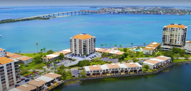 Building Photo - 6295 Bahia Del Mar Cir