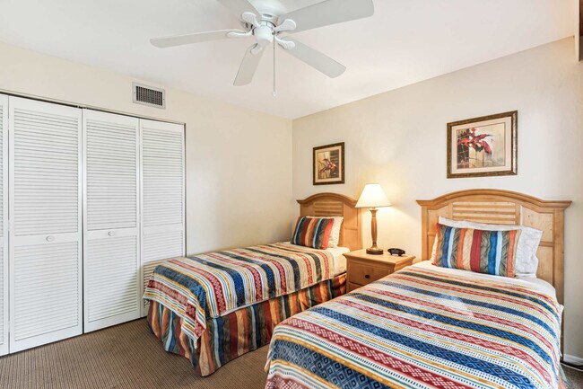 Building Photo - 600 Neapolitan Way