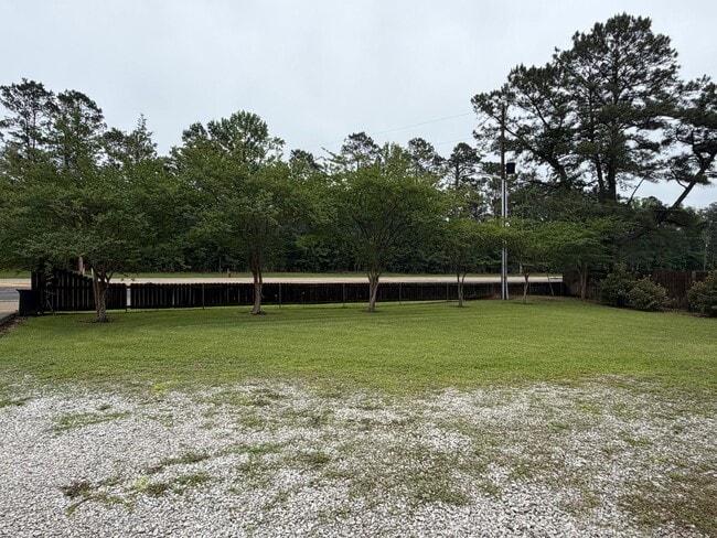 Building Photo - 3/1 Single Wide available now