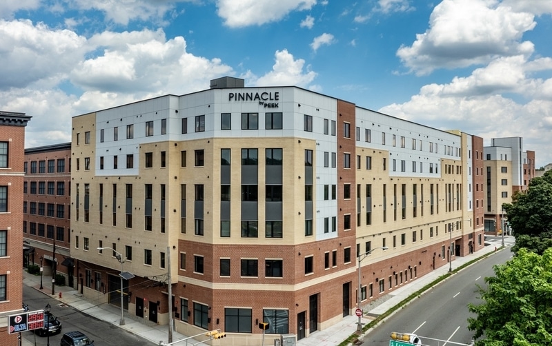 Foto principal - 72 S Essex Ave