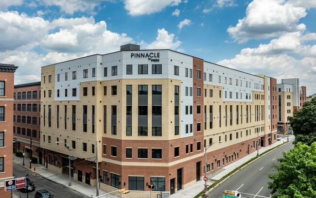 Foto del edificio - 72 S Essex Ave