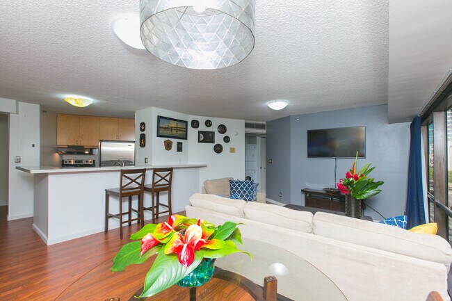 Building Photo - 1088 Bishop St