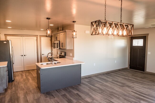 Foto del edificio - 3930 St Marys - A St