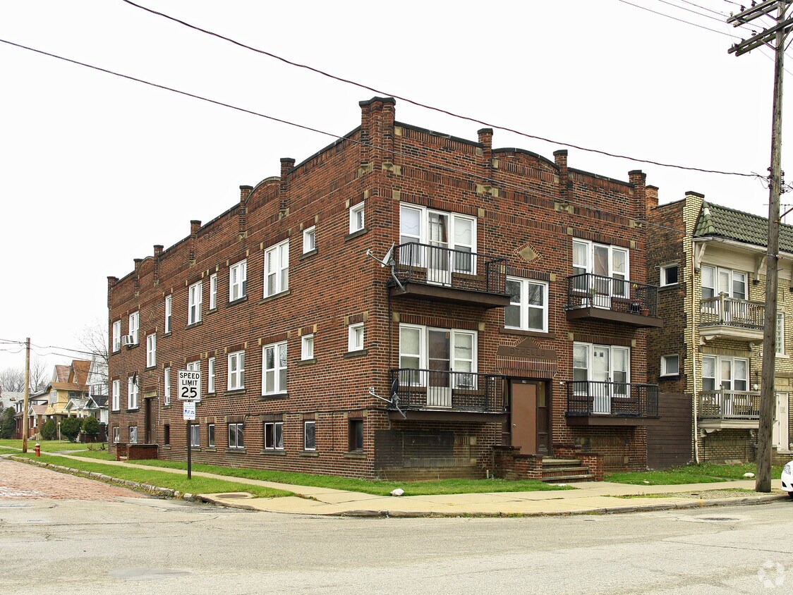 Othello Apartments Apartments in Cleveland, OH
