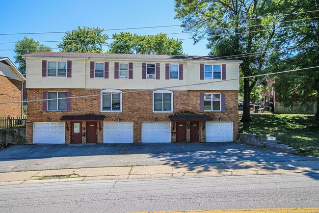 Building Photo - 3305 Droste Rd