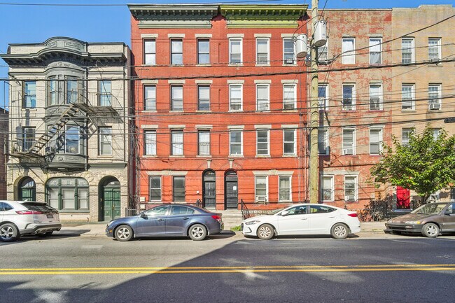Building Photo - 515 Palisade Ave