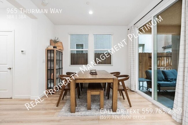 Foto del edificio - 965 Thurman Way