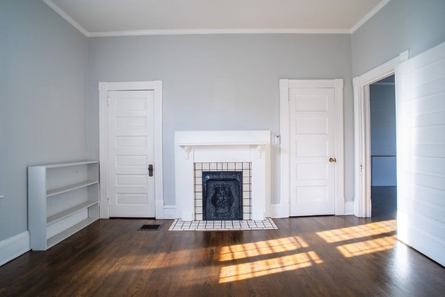 Building Photo - 758 Lake Ave NE