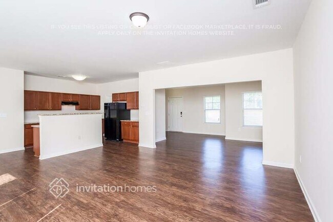 Foto del edificio - 438 Forrest Hills Dr