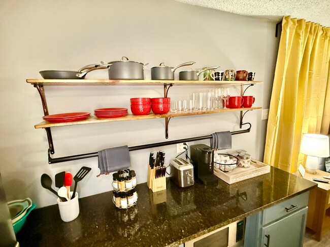 Interior Photo - Higdon Ferry Apartments