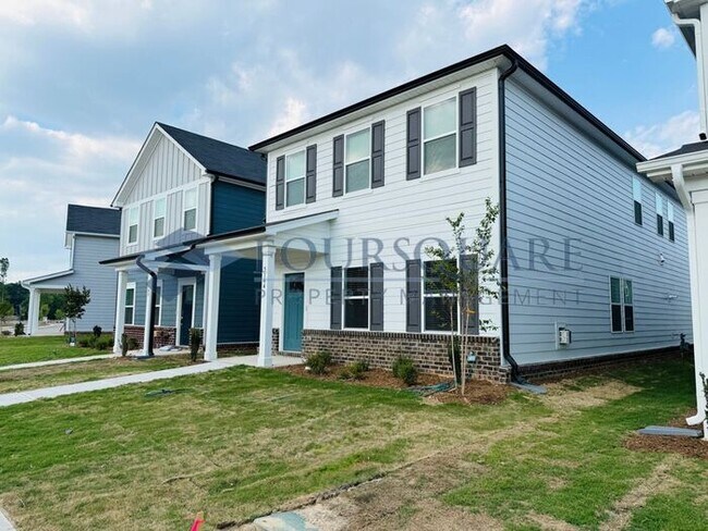 Foto del edificio - Modern 4-Bed / 2.5-Bath Single-Family Home with Loft, Gas Fireplace & 2-Car Garage – Near Downtow...