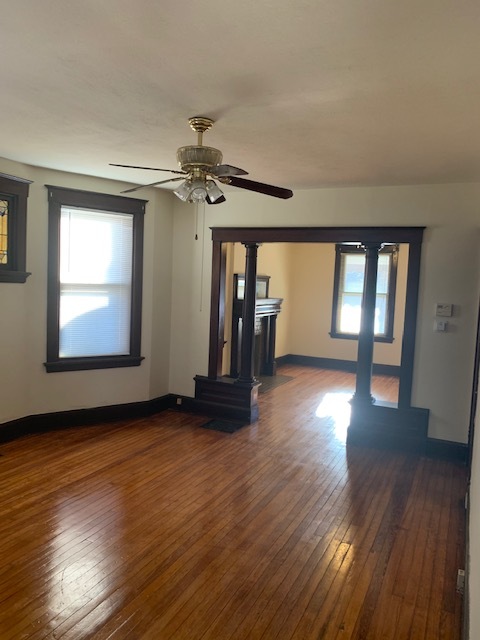 Living room - 2958 Harrison Ave
