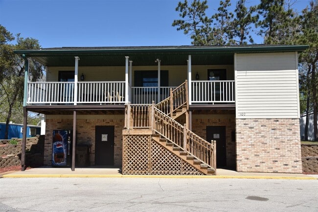 Building Photo - 2 br, 2 bath Mobile Home - Pinewood Estate...