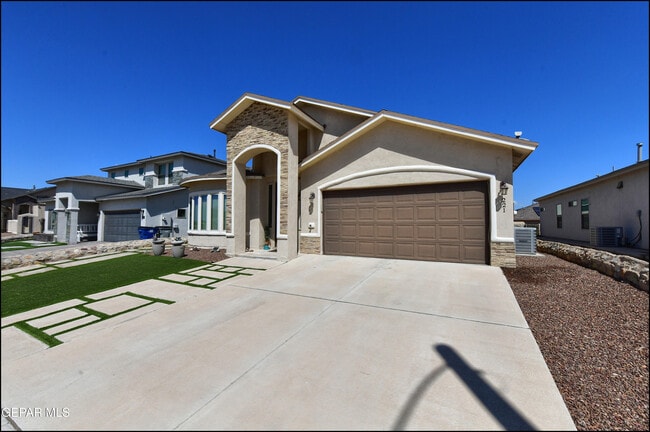Building Photo - 221 Jennice Cir