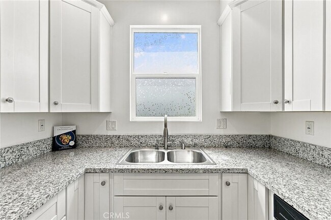 Building Photo - 15340 Lassen St