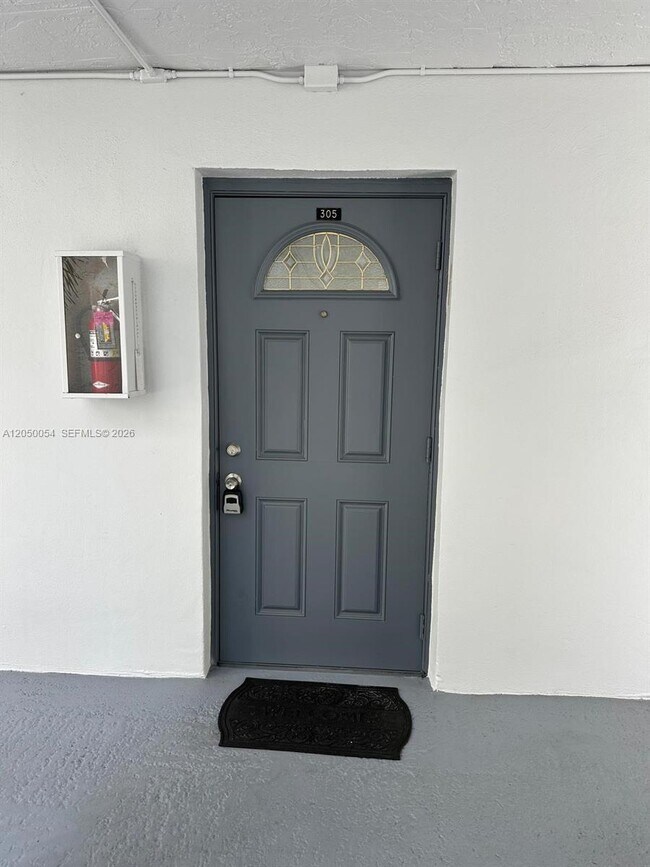 Foto del edificio - 9410 Live Oak Pl