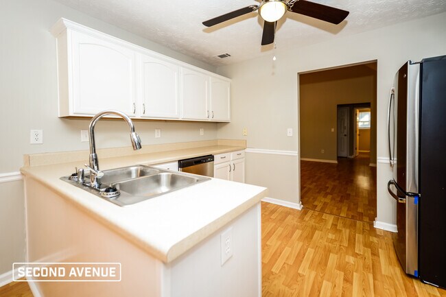 Foto del edificio - 1744 Stephens Pond View