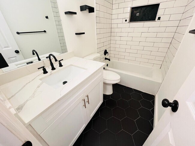 Foto del edificio - 3663 Laurette Ln