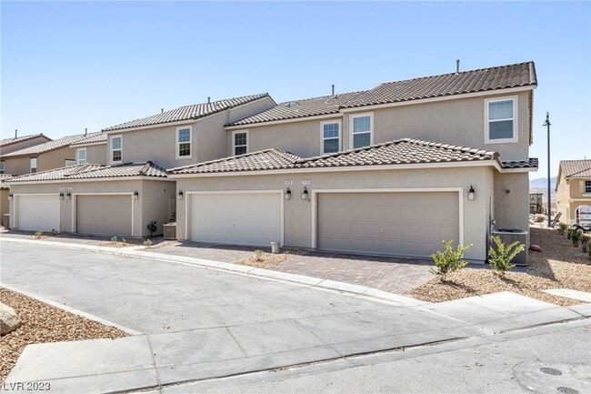 Building Photo - 2420 Padulle Pl