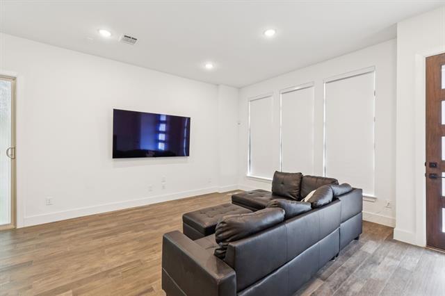 Foto del edificio - 8140 Ardmore Ct