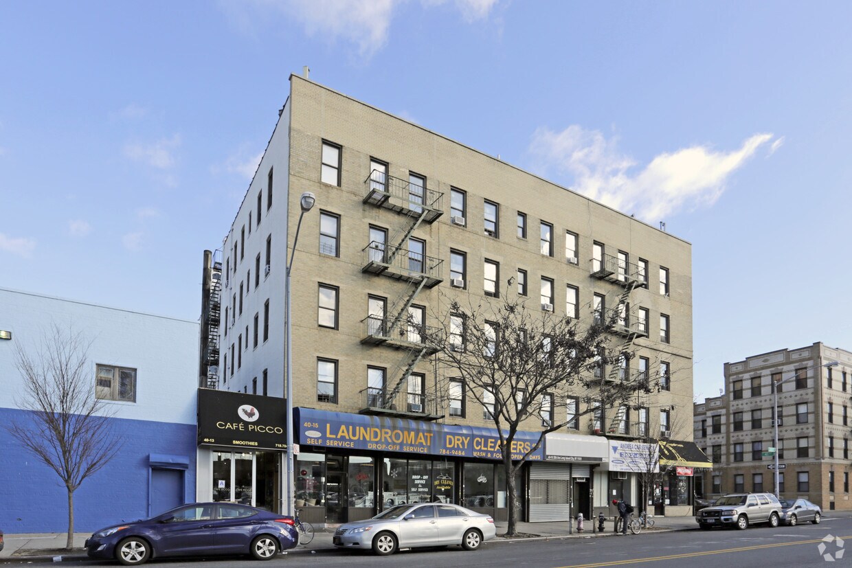 Building Photo - 4013-4021 35th Ave