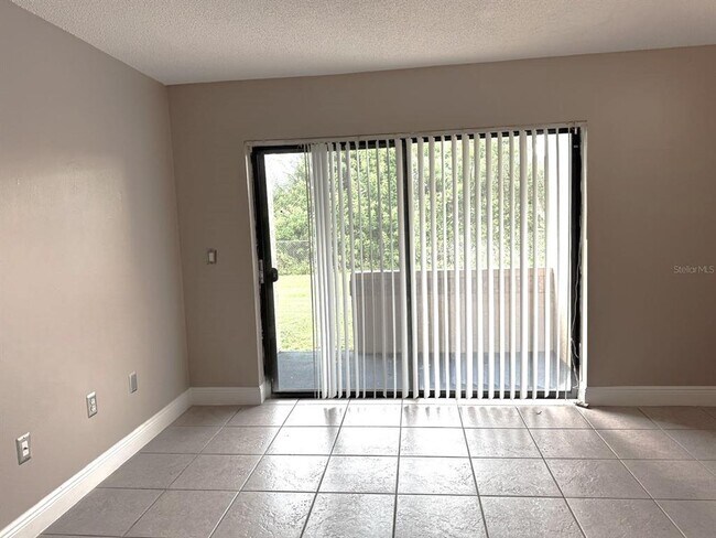Foto del edificio - 5225 Vineland Rd