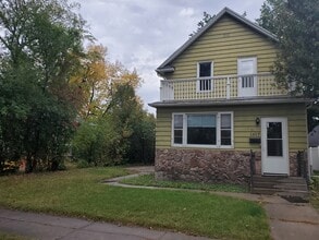 Building Photo - 1617 University Ave