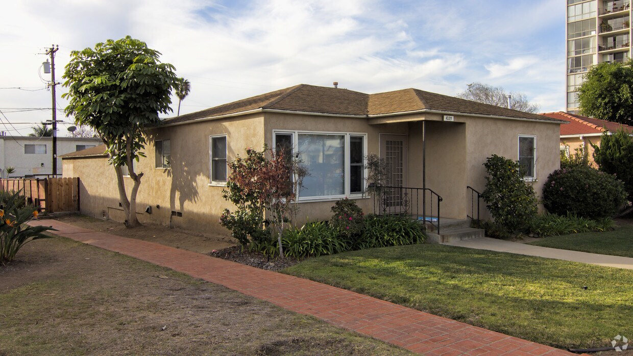 Primary Photo - 1027-1033 Wilbur Ave