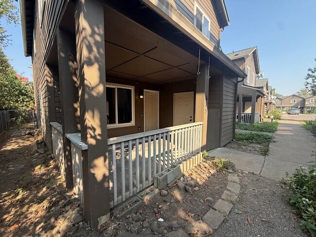 Foto del edificio - 683 SE 197th Ave