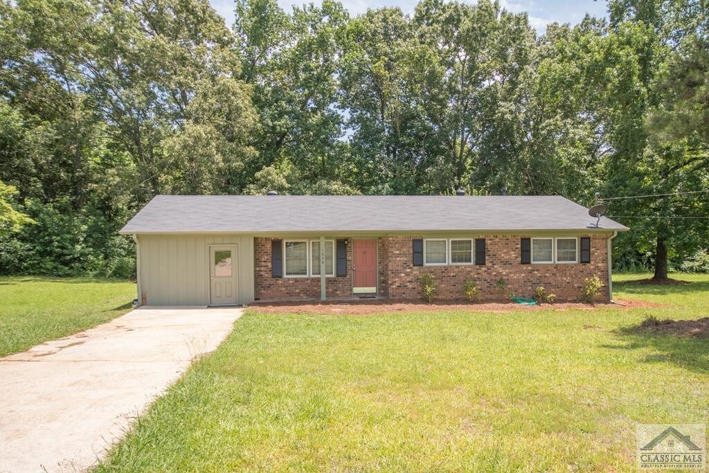Primary Photo - 1020 Eaglewood Dr