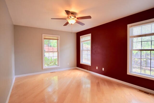 Building Photo - 45 Lilac St