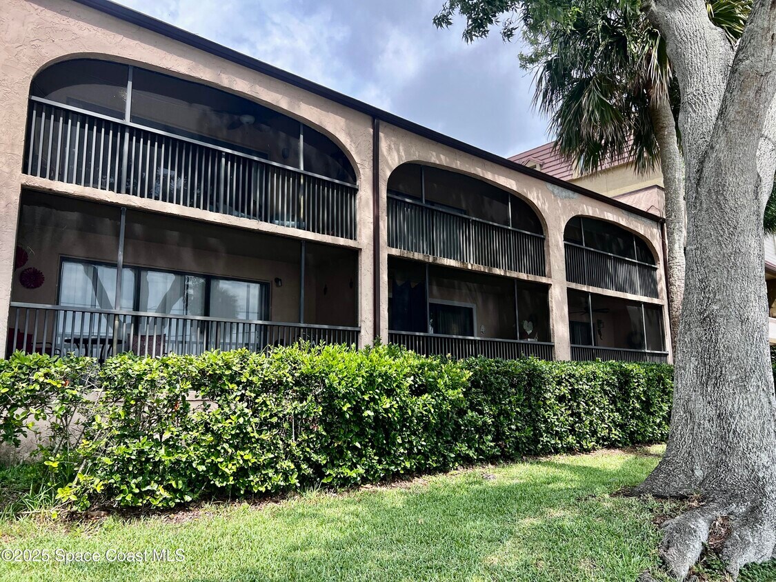 Foto principal - 55 Riverside Dr