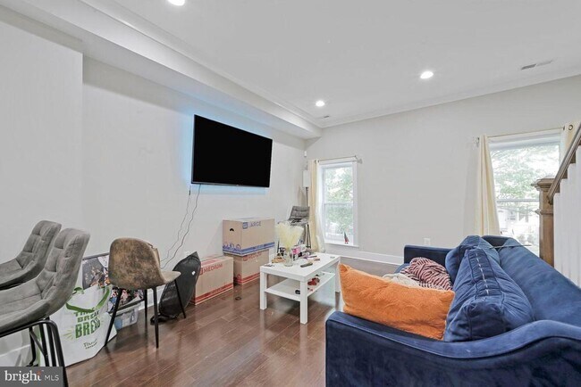 Foto del edificio - 608 Irving St NW