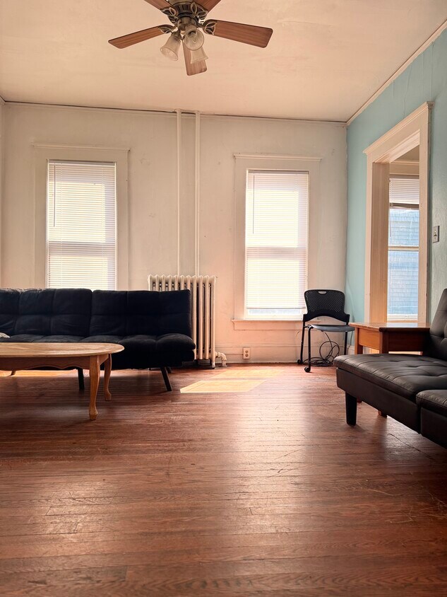 Foto principal - 503 Dryden Rd